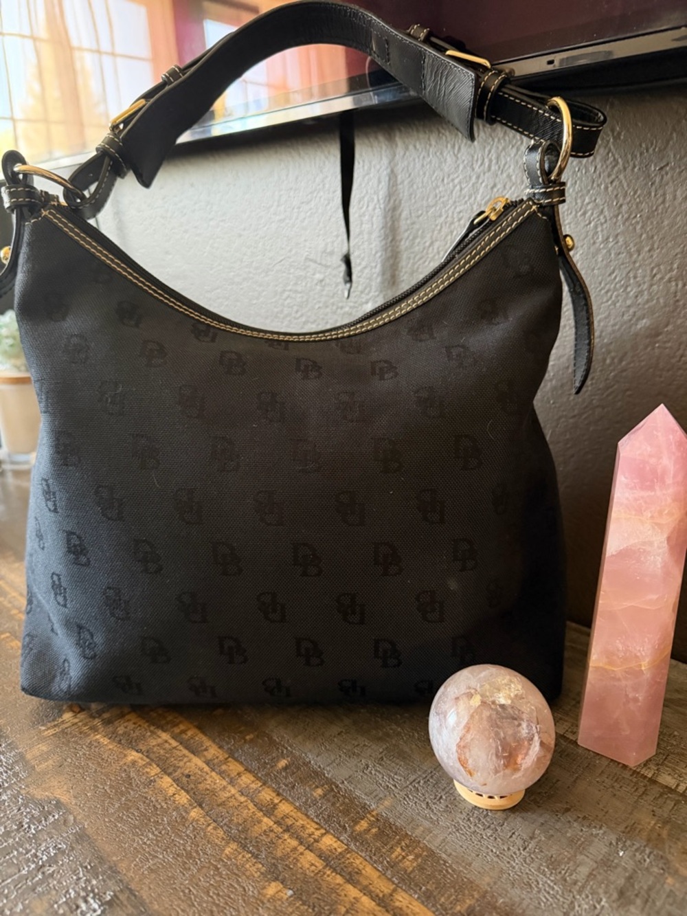 Dooney & Bourke - Picture 2 of 6